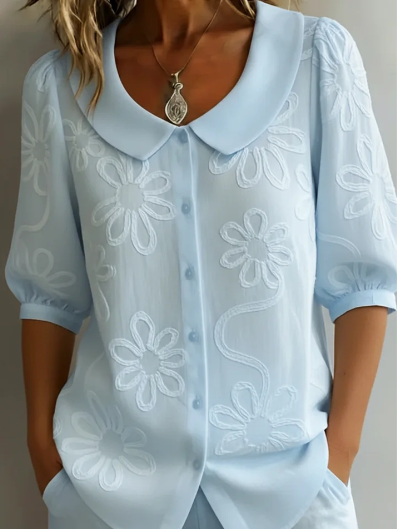 Blouse in blue