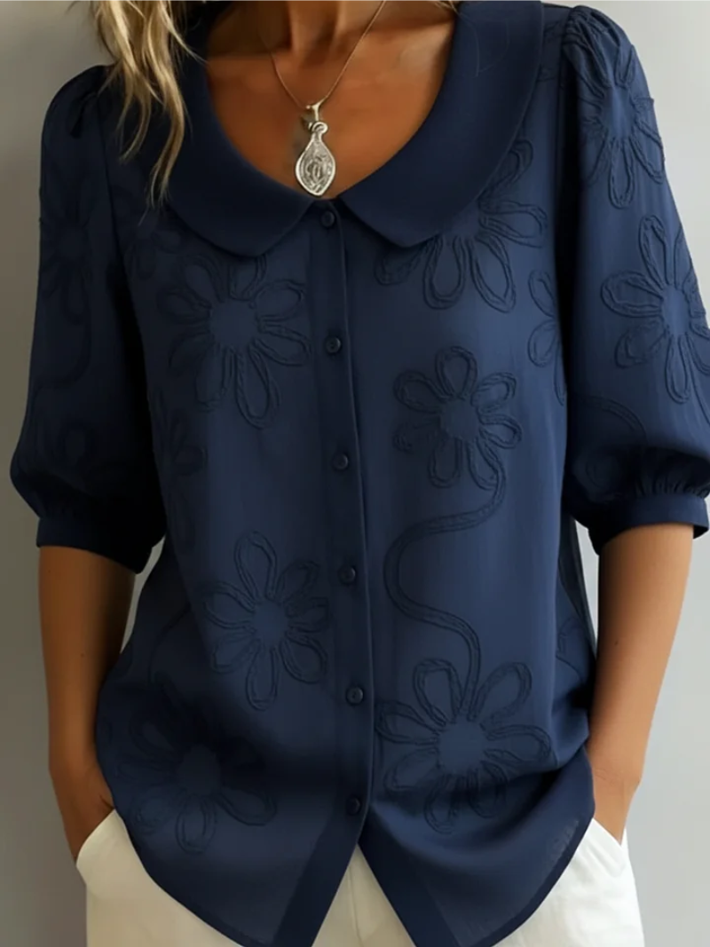 Blouse in navy blue