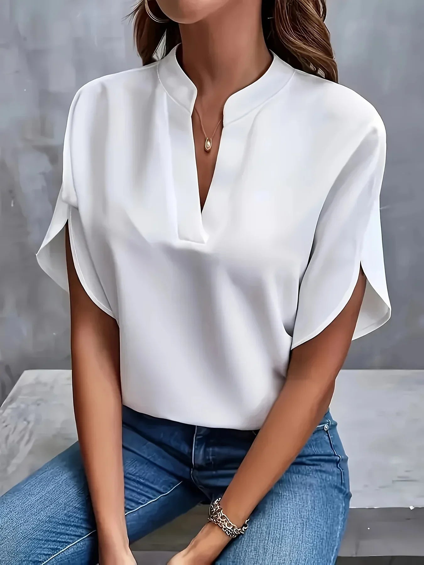 Élodie| V-Neck Cap Sleeve Blouse