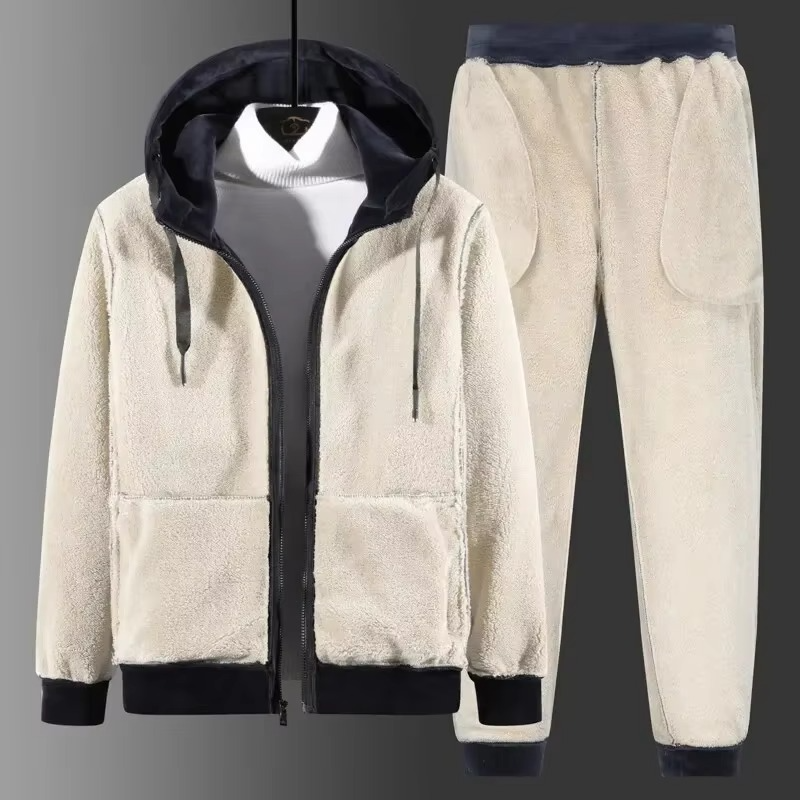 Men's fleece tracksuit hood detail