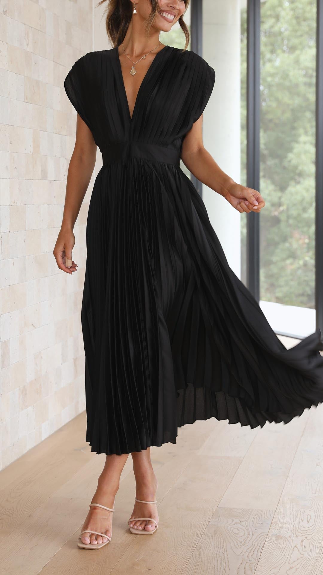 Seraphina | Pleated Maxi Dress
