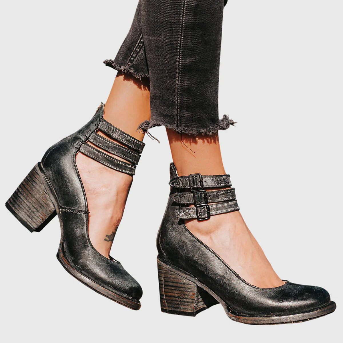 Velourra | Elegant and Comfortable Sandals