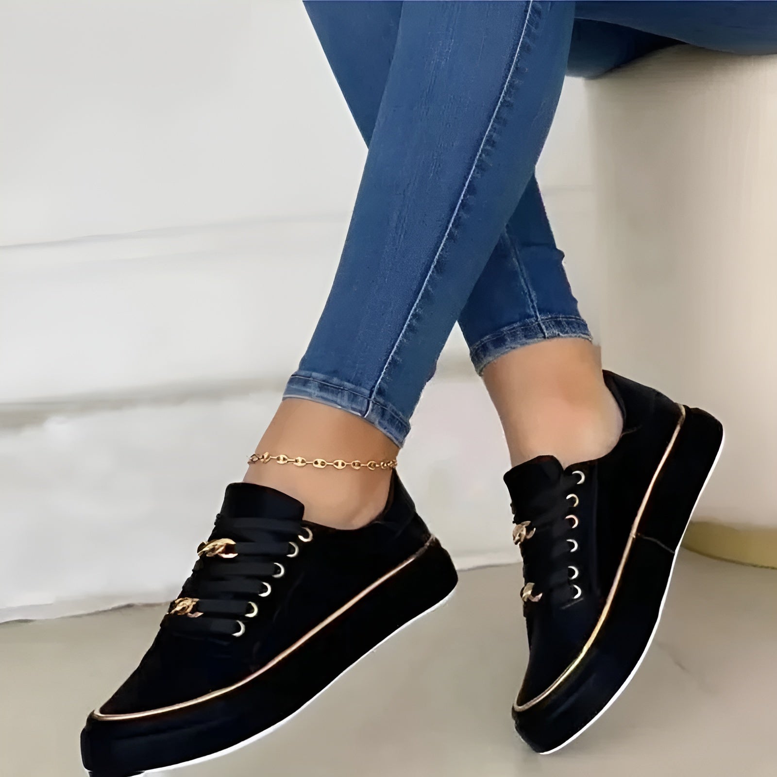 Vivienne | Orthopedic Lace-Up Sneakers