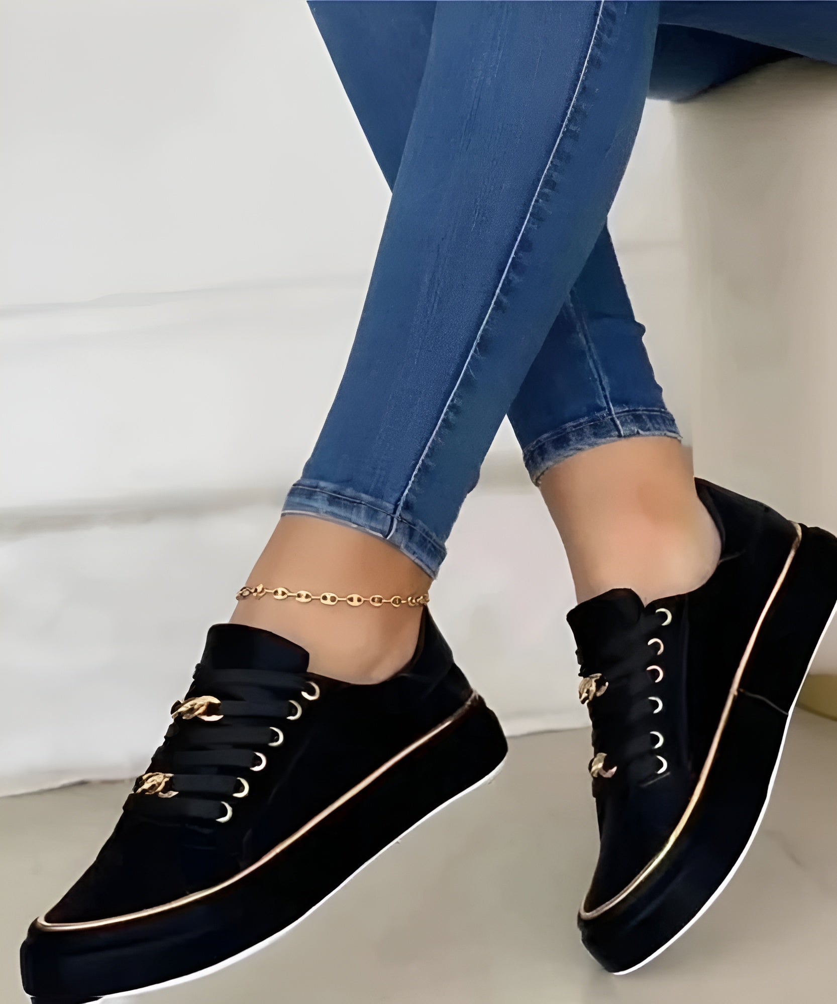 Vivienne | Orthopedic Lace-Up Sneakers