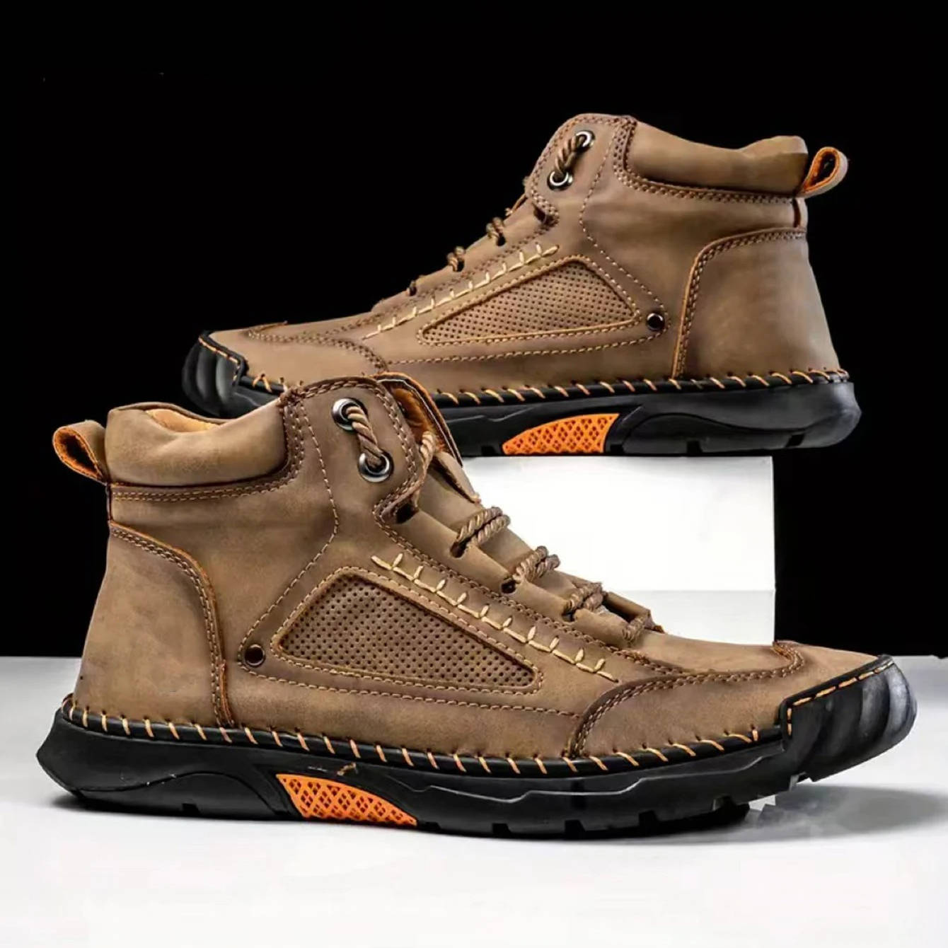 Men's Leather Hiking Boots - Camel