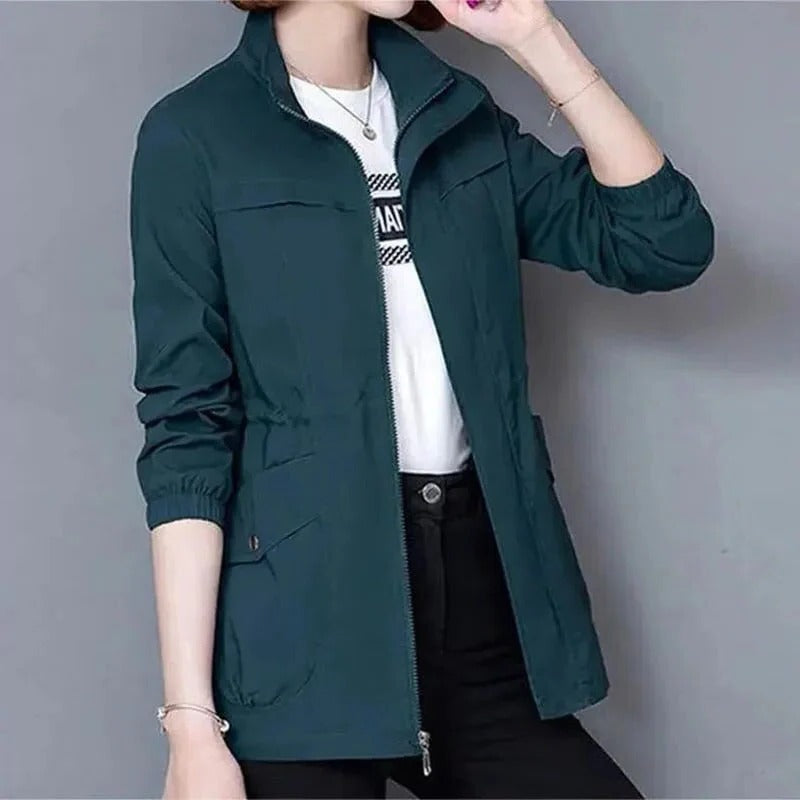 Lightweight trench coat in blue